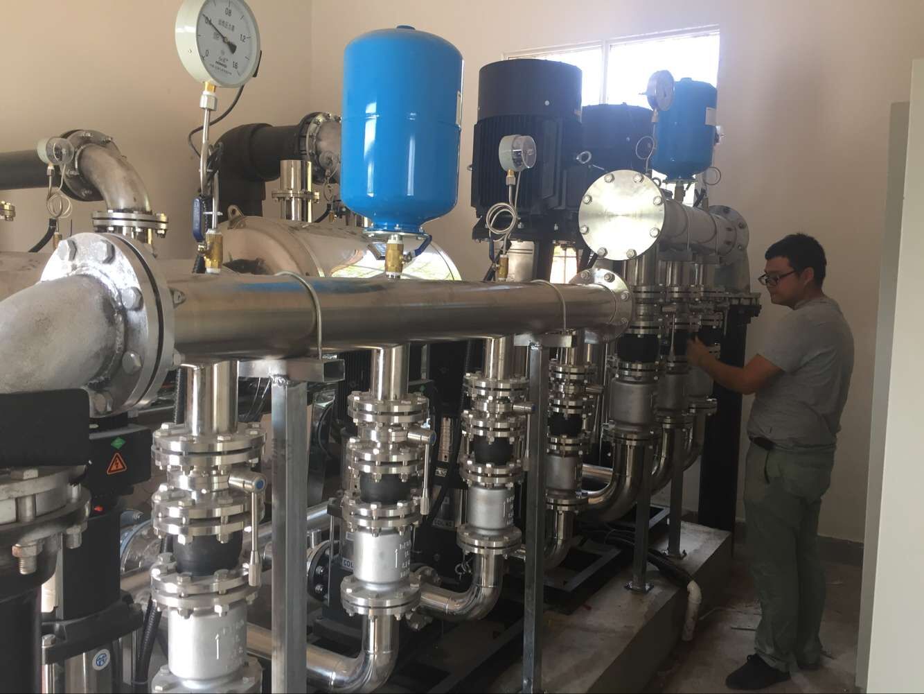 ���ι�ˮ�O(sh��)���К≺���c��(w��n)���޵ą^(q��)�e